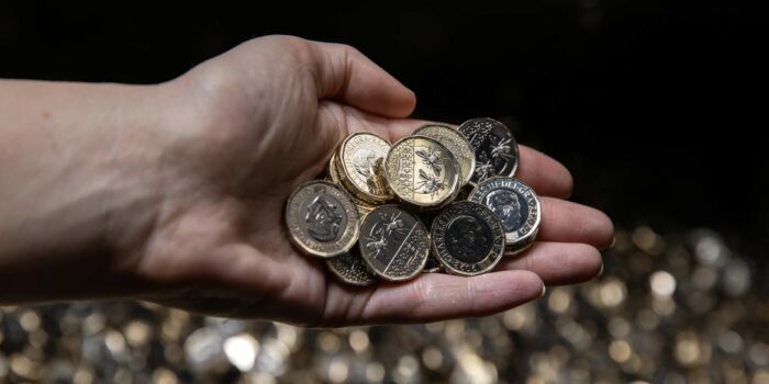 £1 coins with King's head